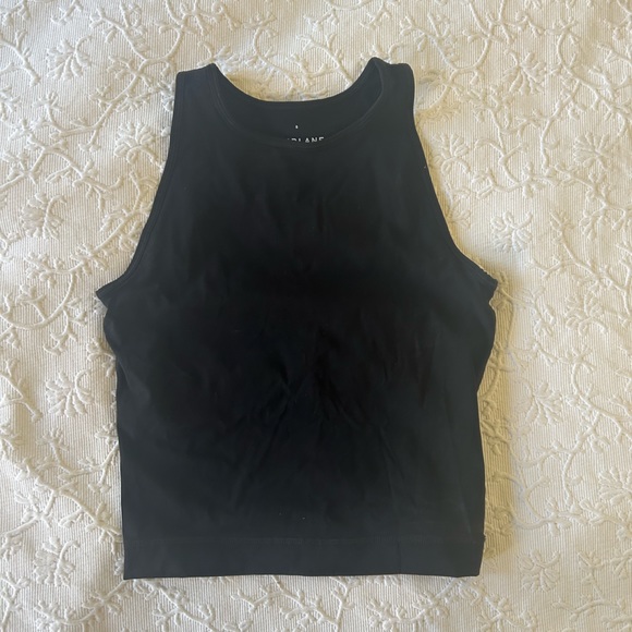Everlane Perform Tank in Black - Picture 2 of 4